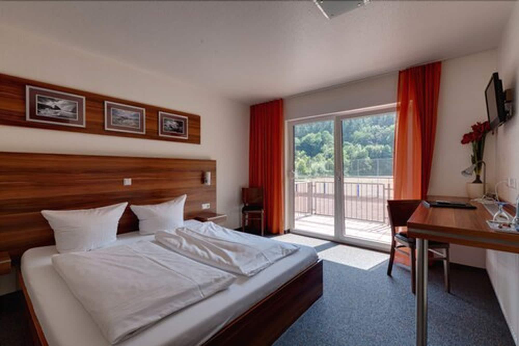 Hotel Zum Neckartal Heidelberg Exterior photo
